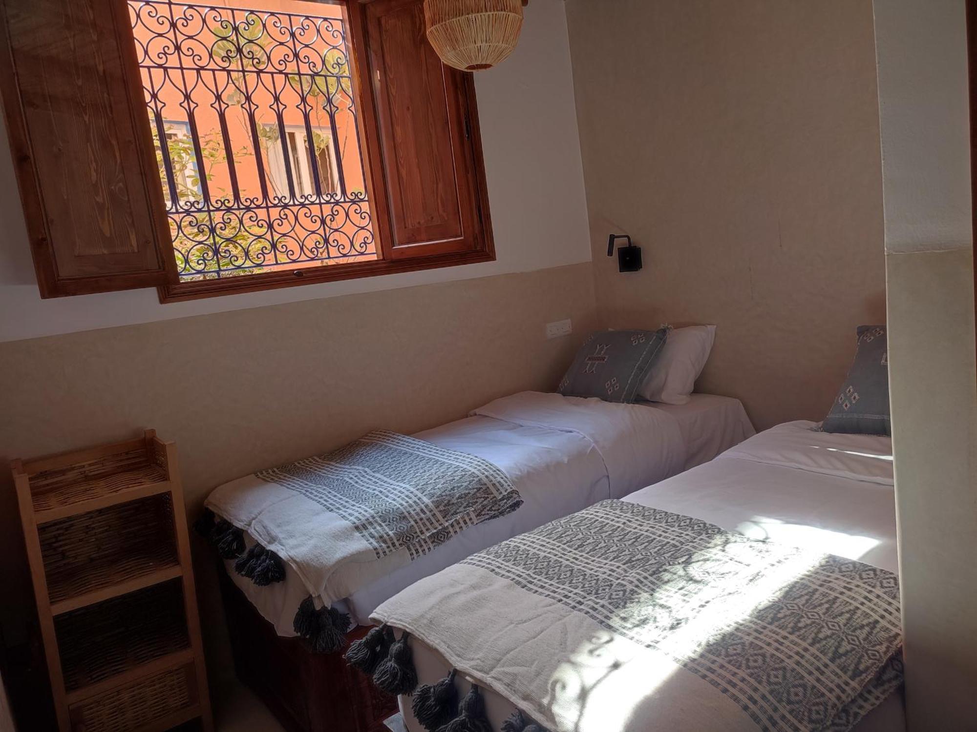 Private Room In Apartment Tov 塔哈佐特 外观 照片