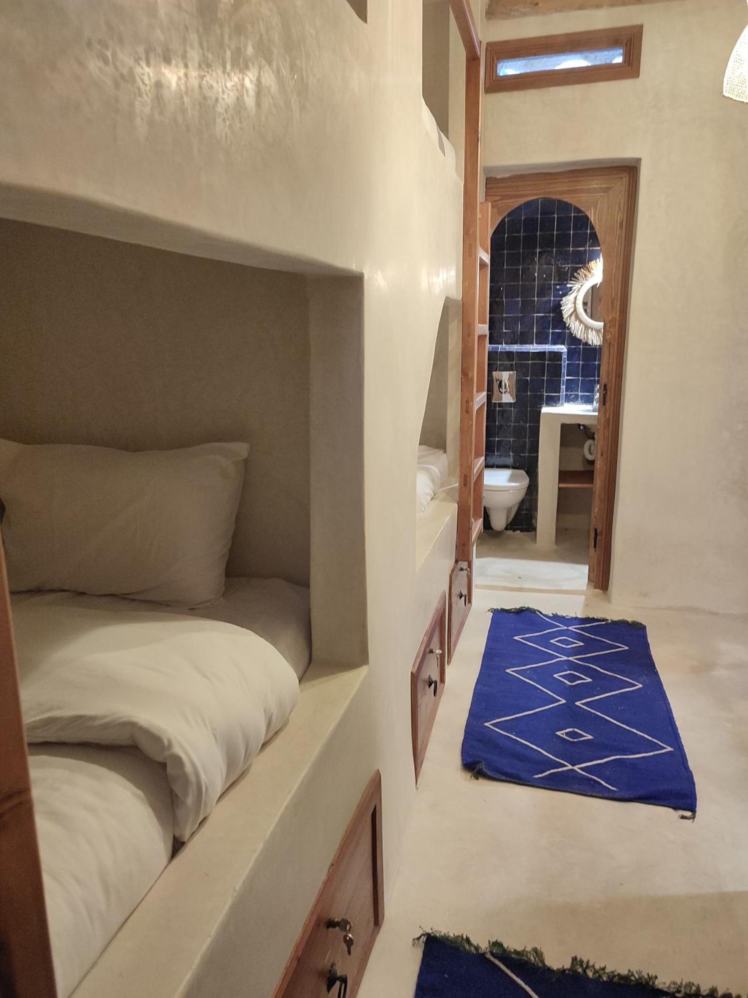 Private Room In Apartment Tov 塔哈佐特 外观 照片