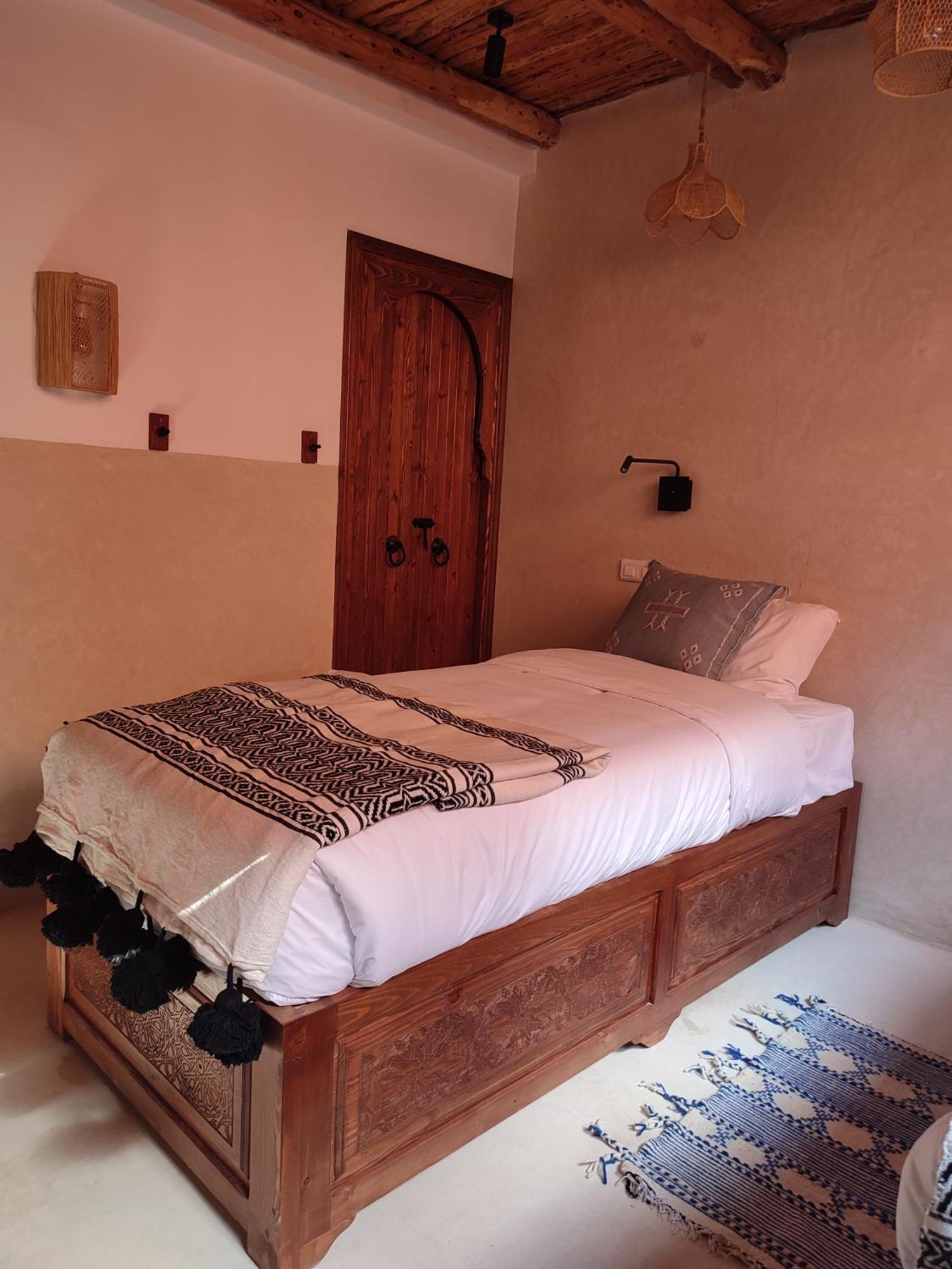 Private Room In Apartment Tov 塔哈佐特 外观 照片
