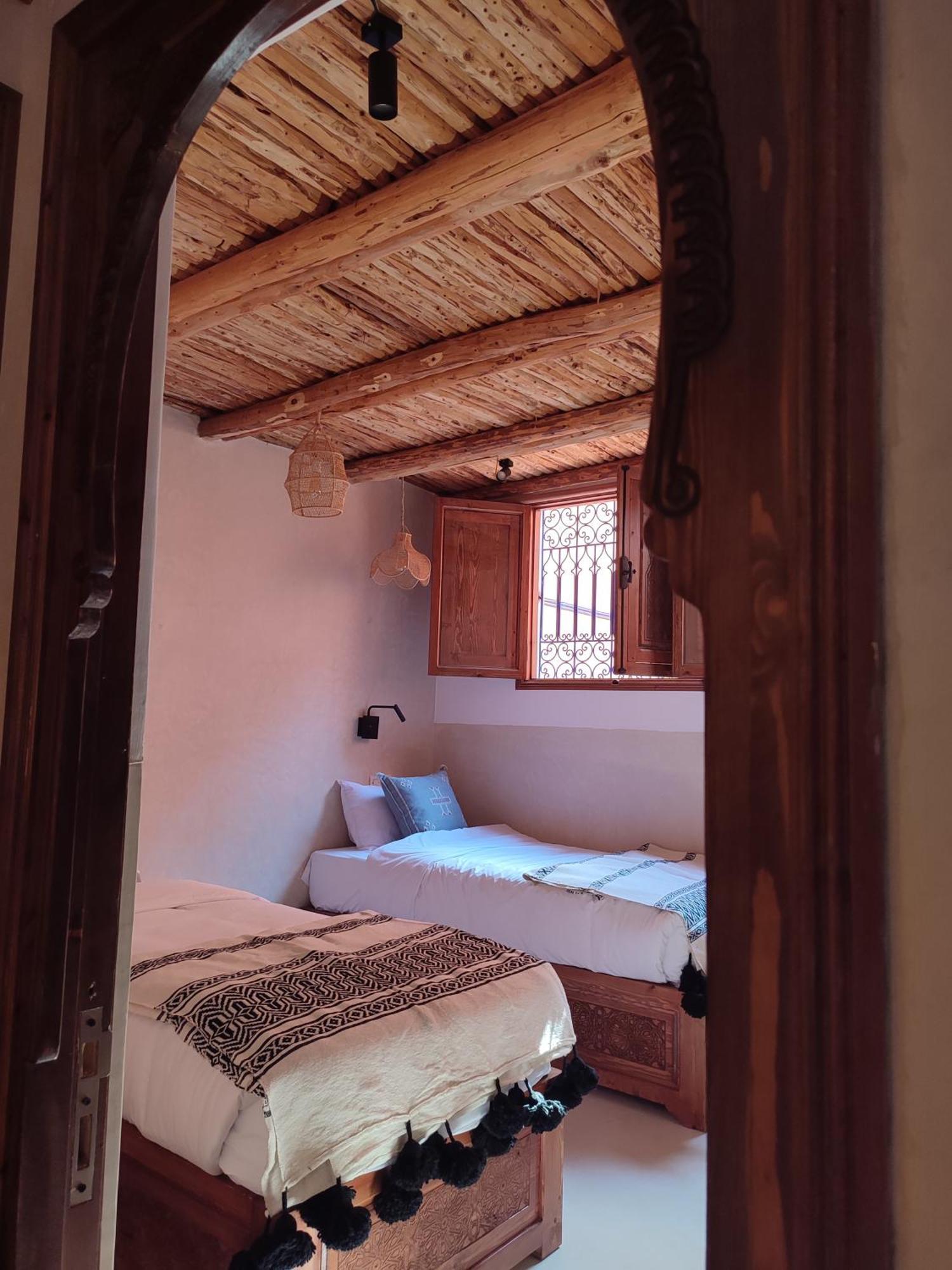 Private Room In Apartment Tov 塔哈佐特 外观 照片