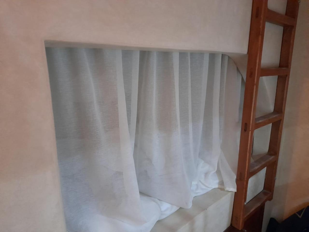 Private Room In Apartment Tov 塔哈佐特 外观 照片
