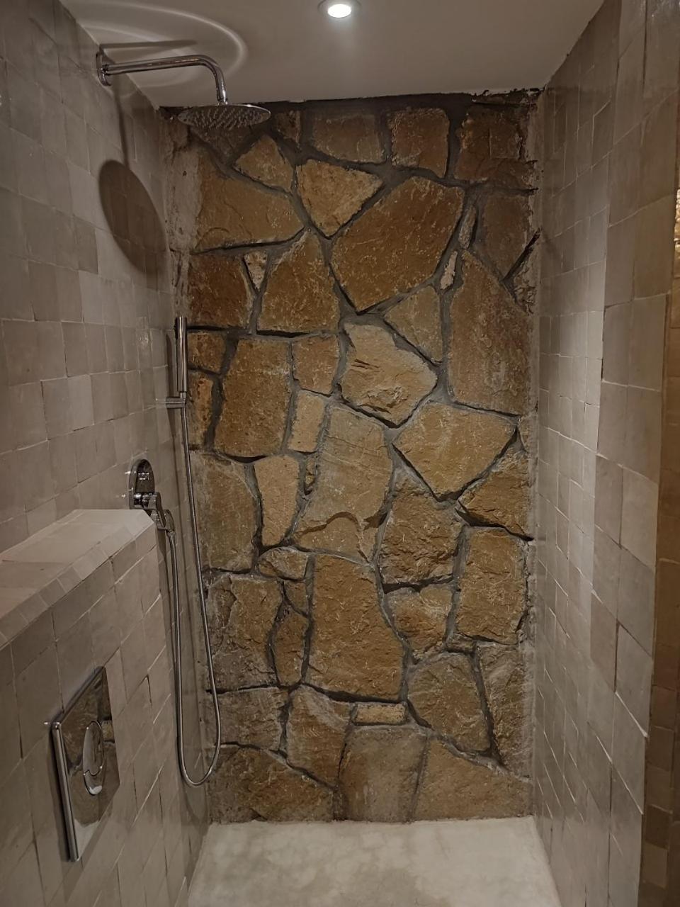 Private Room In Apartment Tov 塔哈佐特 外观 照片